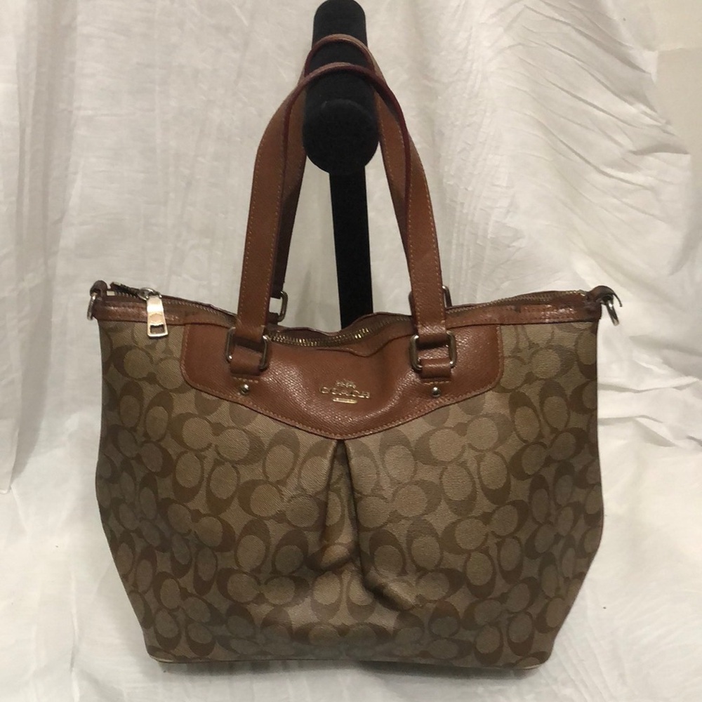 Coach Signature Pleated Leather Tote GUC